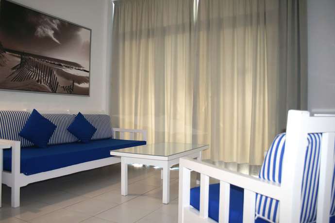 Imagen de la habitación del Apartamentos Apartahotel Costa Volcán. Foto 7