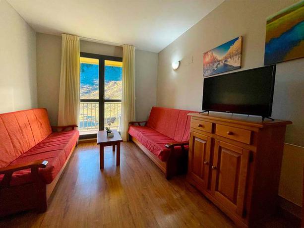 Imagen general del Apartamentos Apartamentos Candanchú 3000. Foto 14