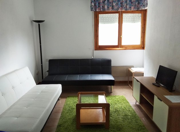 Imagen general del Apartamentos Apartamentos Ciudadela de Jaca 3000. Foto 11