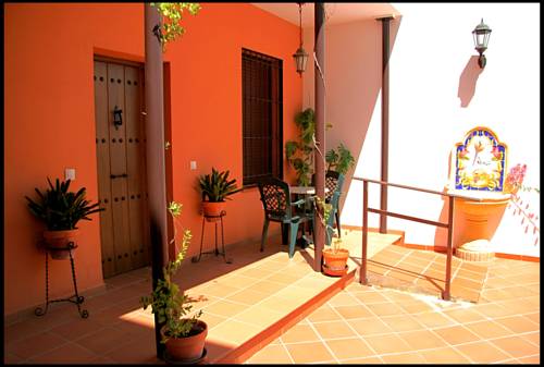 Imagen de los exteriores del Apartamentos Apartamentos Cordobán. Foto 7