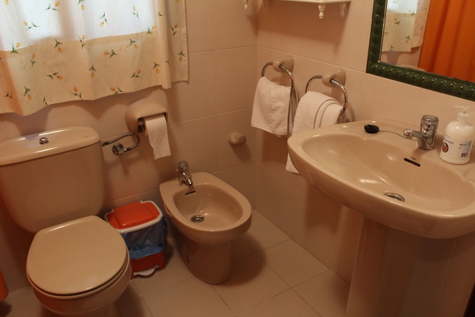 Imagen de la habitación del Apartamentos Apartamentos Do&ntilde;a Carmen II. Foto 2