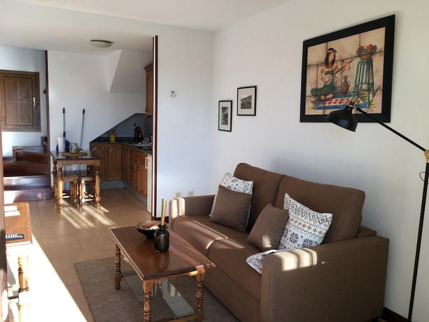 Imagen de los interiores del Apartamentos Apartamentos El Cardeo. Foto 16