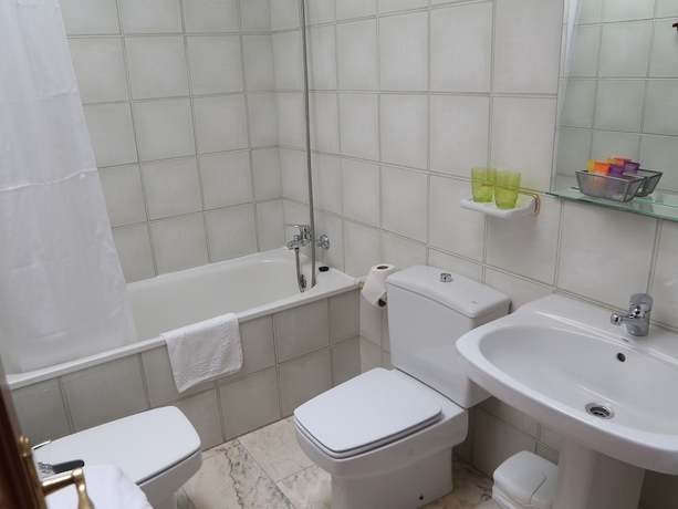 Imagen de la habitación del Apartamentos Apartamentos El Cardeo. Foto 12