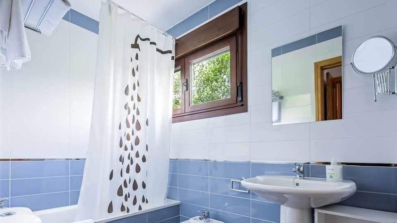 Imagen de la habitación del Apartamentos Apartamentos El Caxigu. Foto 13