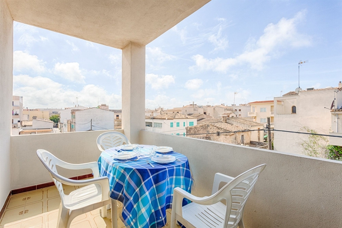 Imagen de los exteriores del Apartamentos Apartamentos Estanques. Foto 10