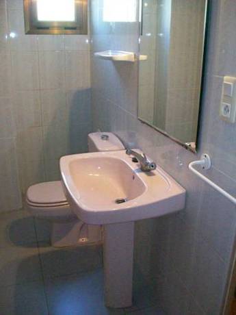 Imagen de la habitación del Apartamentos Apartamentos Gardenias. Foto 3