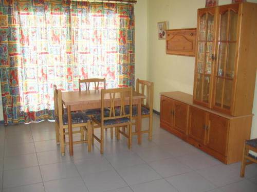 Imagen de la habitación del Apartamentos Apartamentos Gardenias. Foto 4