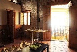 Imagen del bar/restaurante del Apartamentos Apartamentos La Lonja. Foto 2