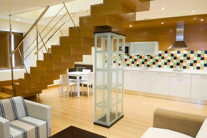 Imagen general del Apartamentos Apartamentos Maria Luisa. Foto 5