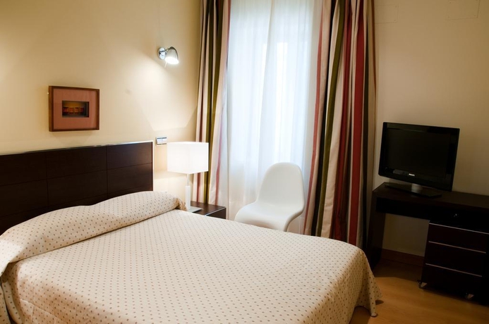 Imagen general del Apartamentos Apartamentos Maria Luisa. Foto 9