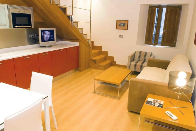 Imagen general del Apartamentos Apartamentos Maria Luisa. Foto 10