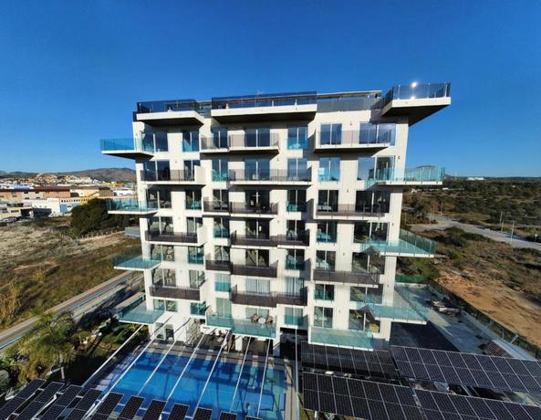 Imagen general del Apartamentos Apartamentos Oasis de la Cala. Foto 17