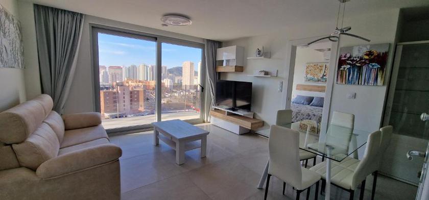 Imagen general del Apartamentos Apartamentos Oasis de la Cala. Foto 8