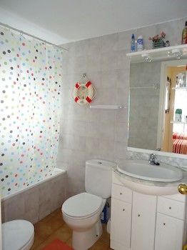 Imagen general del Apartamentos Apartamentos Paradise Park Fenals. Foto 6