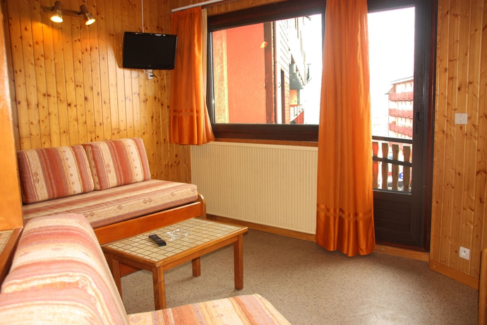 Imagen de los interiores del Apartamentos Apartamentos Pie de Pistas MIKKA 3000. Foto 16