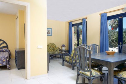 Imagen de la habitación del Apartamentos Apartamentos Playa Los Barqueros. Foto 2