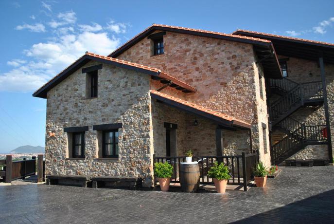 Imagen de los exteriores del Apartamentos Apartamentos Spa Casco Histórico de Isla - ALOJATEISLA. Foto 15