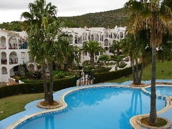 Imagen de la piscina del Apartamentos Apartamentos Tierra De Irta 3000. Foto 6