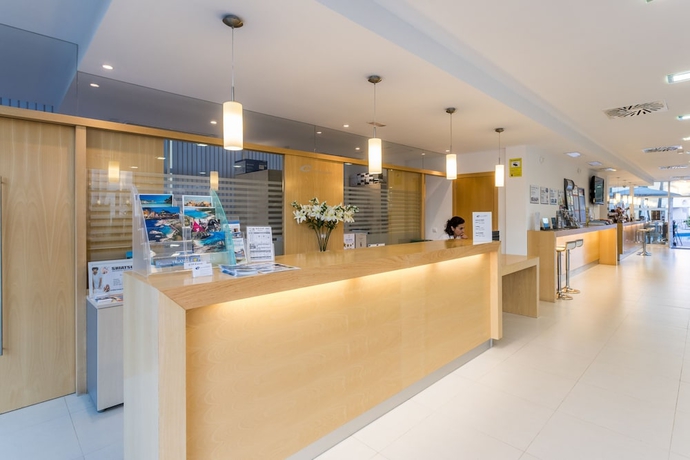 Imagen de los interiores del Apartamentos Apartaments Cales De Ponent. Foto 17