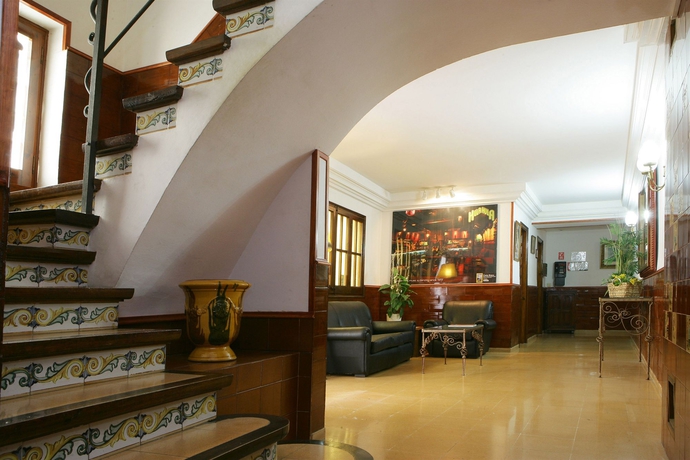 Imagen de los interiores del Apartamentos Apartaments Rosa Clara. Foto 10