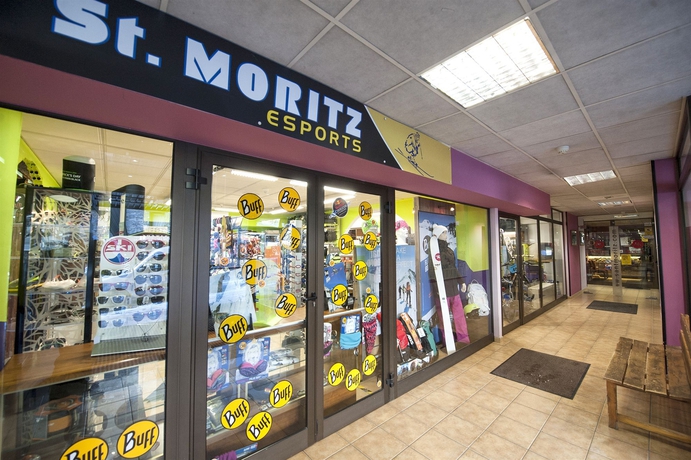 Imagen de los interiores del Apartamentos Apartaments Sant Moritz. Foto 16