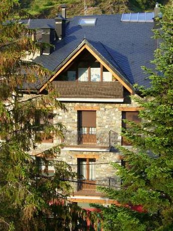 Imagen de los exteriores del Apartamentos Apartaments Turístics Casa Ton. Foto 9