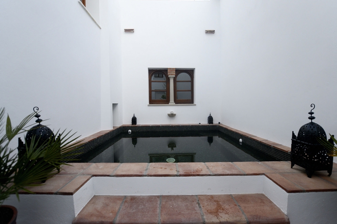 Imagen de la piscina del Apartamentos Apartasuites Alberca. Foto 15