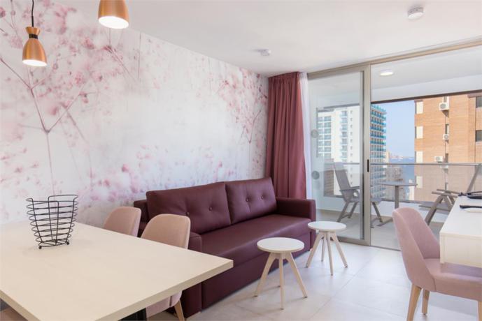 Imagen de la habitación del Apartamentos Aparthotel Bcl Levante Beach. Foto 6