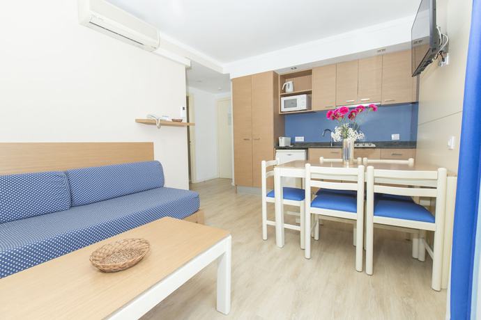 Imagen de la habitación del Apartamentos Aparthotel Flora. Foto 2