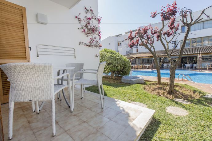 Imagen de la habitación del Apartamentos Aparthotel Flora. Foto 12