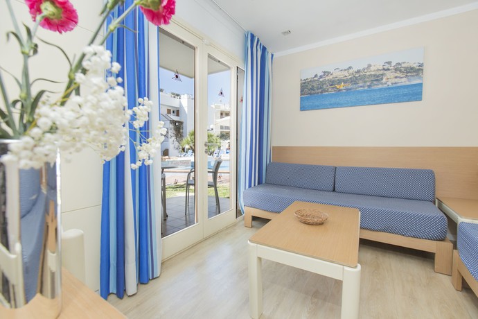 Imagen de la habitación del Apartamentos Aparthotel Flora, Puerto Pollensa. Foto 7