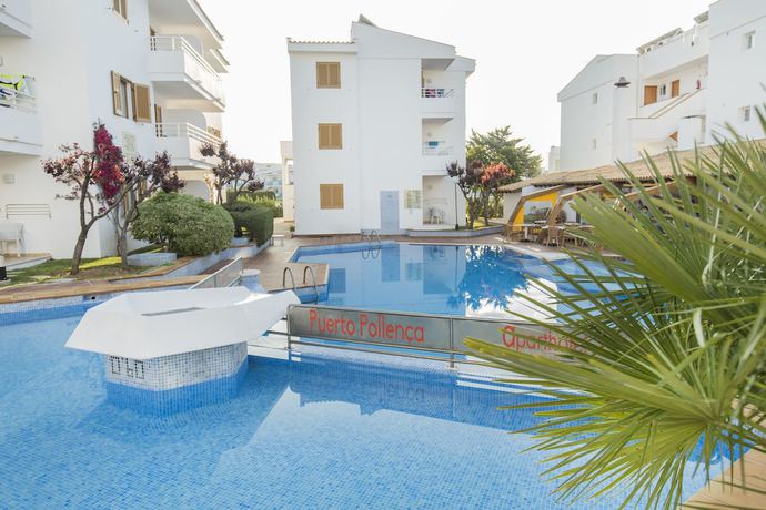 Imagen de la piscina del Apartamentos Aparthotel Flora, Puerto Pollensa. Foto 17