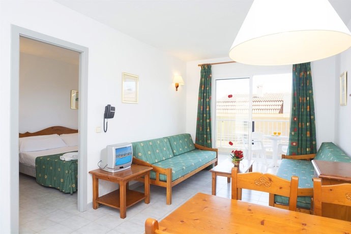 Imagen de los interiores del Apartamentos Aparthotel Hsm Calas Park - All Inclusive. Foto 7