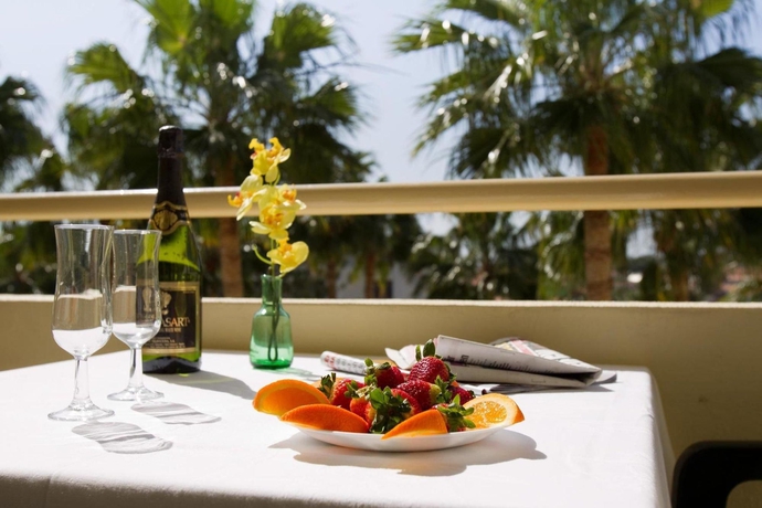 Imagen de los interiores del Apartamentos Aparthotel Playa Del Sol - Adults Only. Foto 15