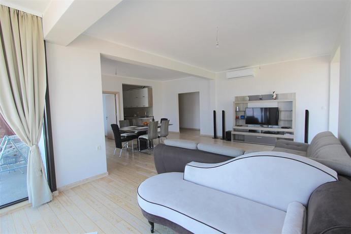 Imagen de los interiores del Apartamentos Apartments Aqua. Foto 17