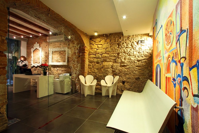 Imagen de los interiores del Apartamentos Apartments Ciutat Vella. Foto 11