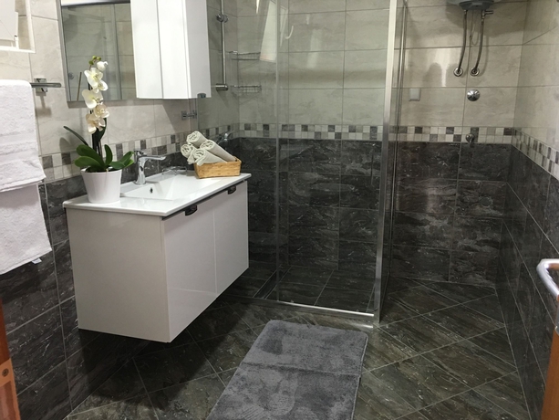 Imagen de la habitación del Apartamentos Apartments Herceg Novi. Foto 4