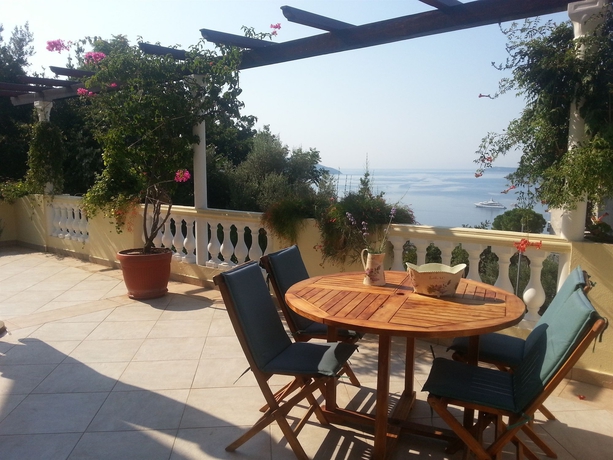 Imagen de los exteriores del Apartamentos Apartments Herceg Novi. Foto 7