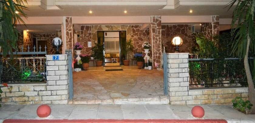 Imagen general del Apartamentos Apartments Zoumperi. Foto 7