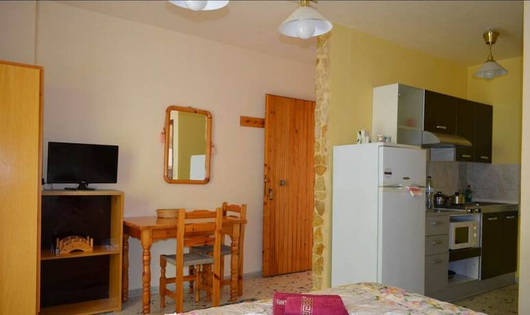 Imagen general del Apartamentos Apartments Zoumperi. Foto 9