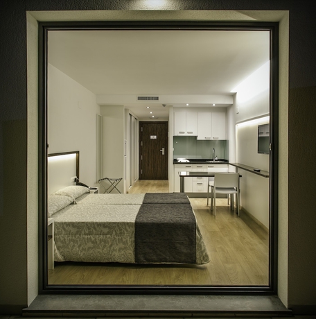 Imagen de la habitación del Apartamentos Apartotel Playa Oliva. Foto 5