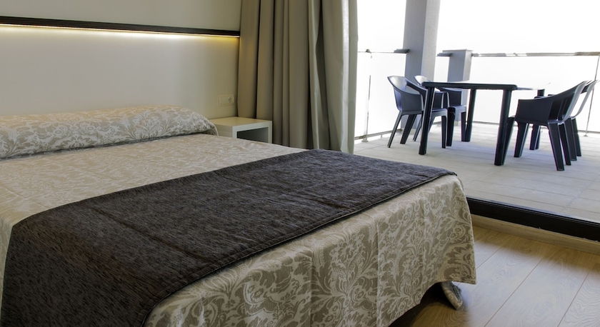 Imagen de la habitación del Apartamentos Apartotel Playa Oliva. Foto 10