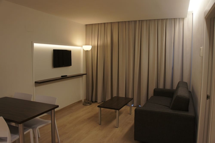 Imagen de la habitación del Apartamentos Apartotel Playa Oliva. Foto 17