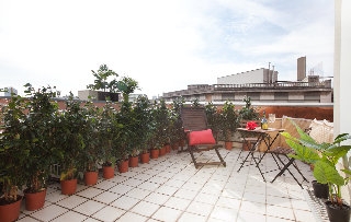 Imagen de los exteriores del Apartamentos Apbcn Center Terraced. Foto 10