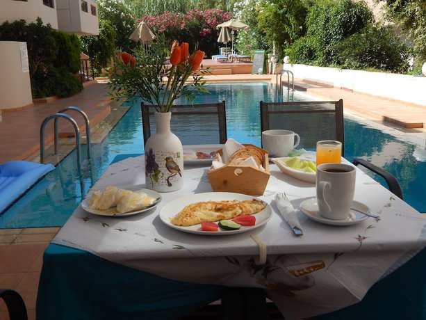 Imagen del bar/restaurante del Apartamentos Apollon Studios and Apartments. Foto 3