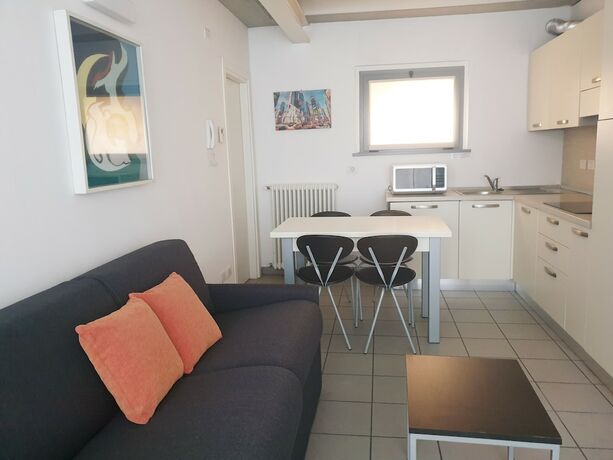 Imagen general del Apartamentos Appartamenti tra Lago e Montagna CASA IDEALE LECCO. Foto 4