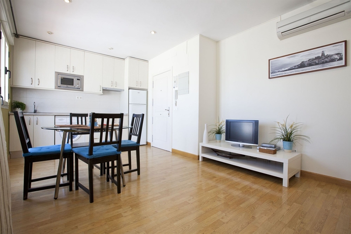 Imagen de los interiores del Apartamentos Apr Alcala. Foto 10