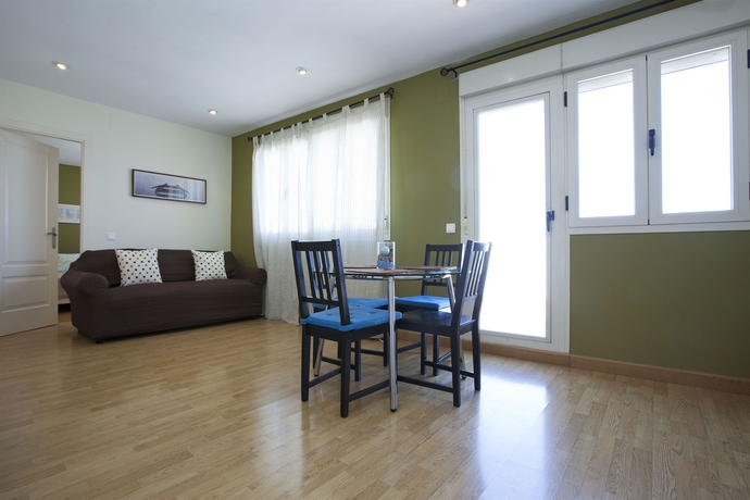 Imagen de los interiores del Apartamentos Apr Alcala. Foto 11