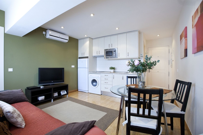 Imagen de los interiores del Apartamentos Apr Alcala. Foto 12