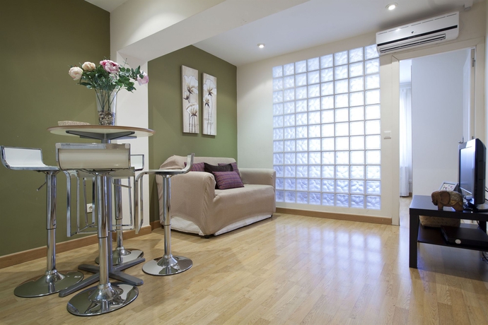 Imagen de los interiores del Apartamentos Apr Alcala. Foto 15